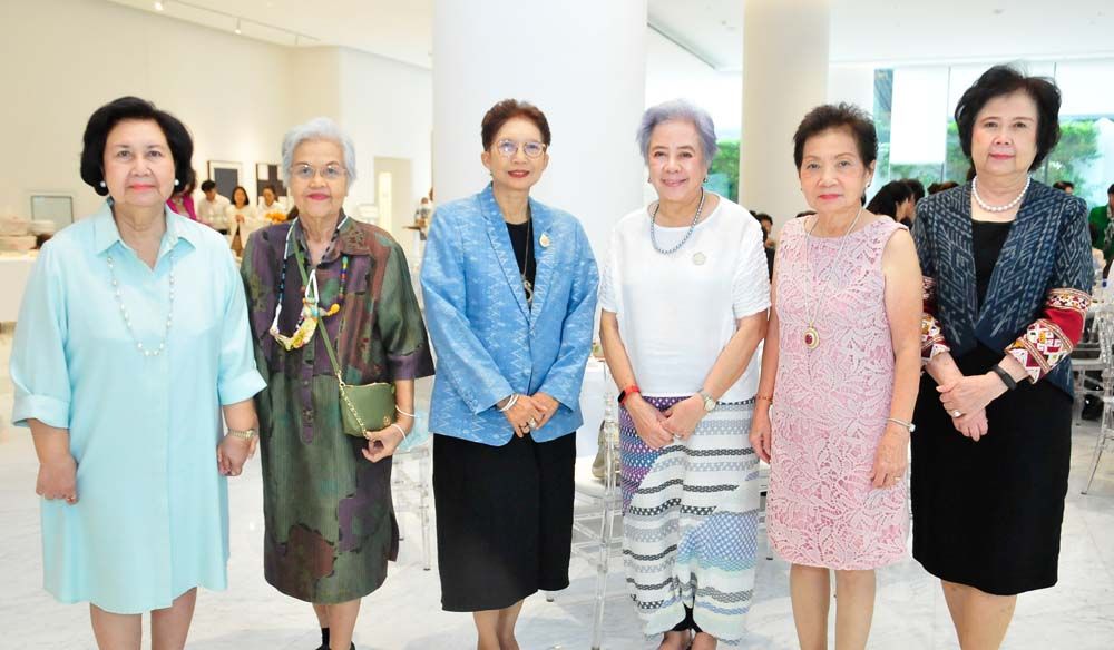 สุจินตา เหมะจันทร, จันทิมา เชยสงวน, นิภาพรรณ แสงอินทร์, ดวงใจ ตั้งสง่า, นันทลี จารุรัตน์, ศิริขวัญ จันทรางศุ
