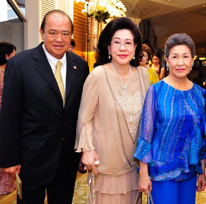 พล.อ.ม.ร.ว.กฤษต-ธาริณี กฤดากร และ จิตติมา
สังขะทรัพย์ 