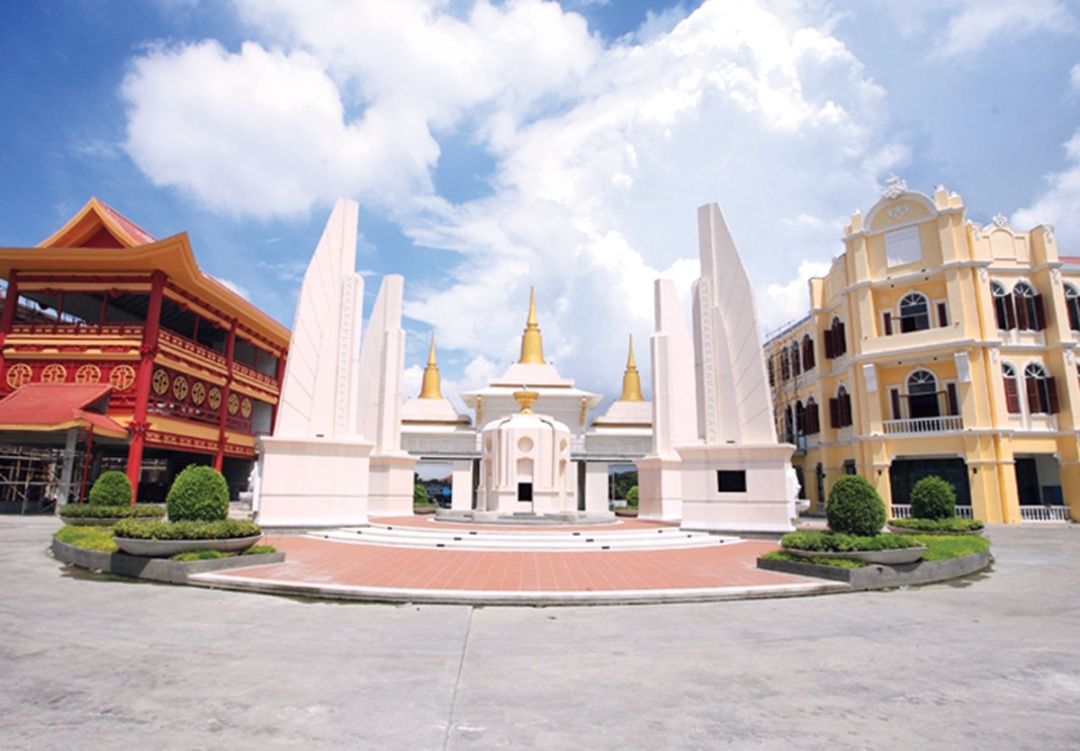 อนุสาวรีย์ประชาธิปไตย

