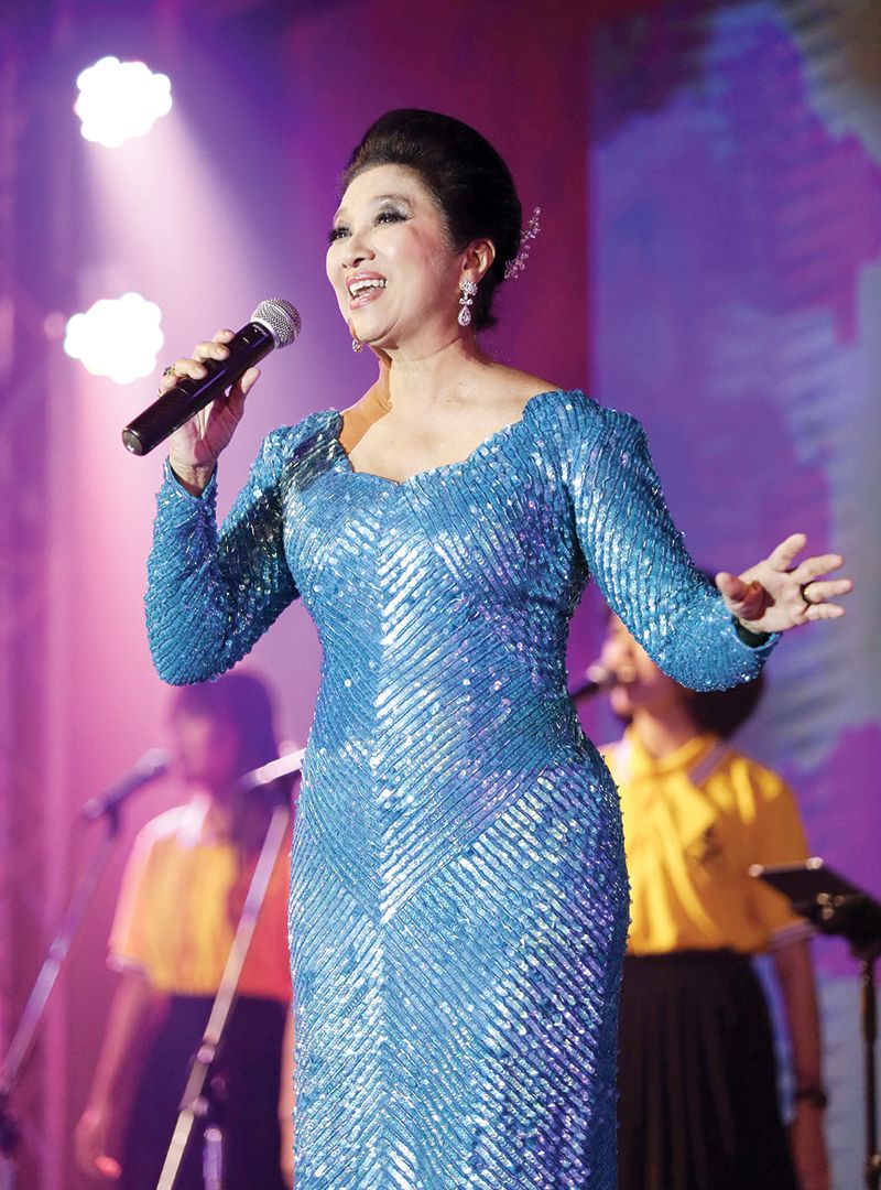 ม.ร.ว.เบญจาภา ไกรฤกษ์ นักร้องรับเชิญกิตติมศักดิ์