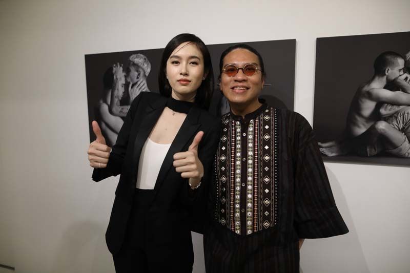 ปอย-ตรีชฎา เพชรรัตน์ และ พันธ์สิริ สิริเวชชะพันธุ์

