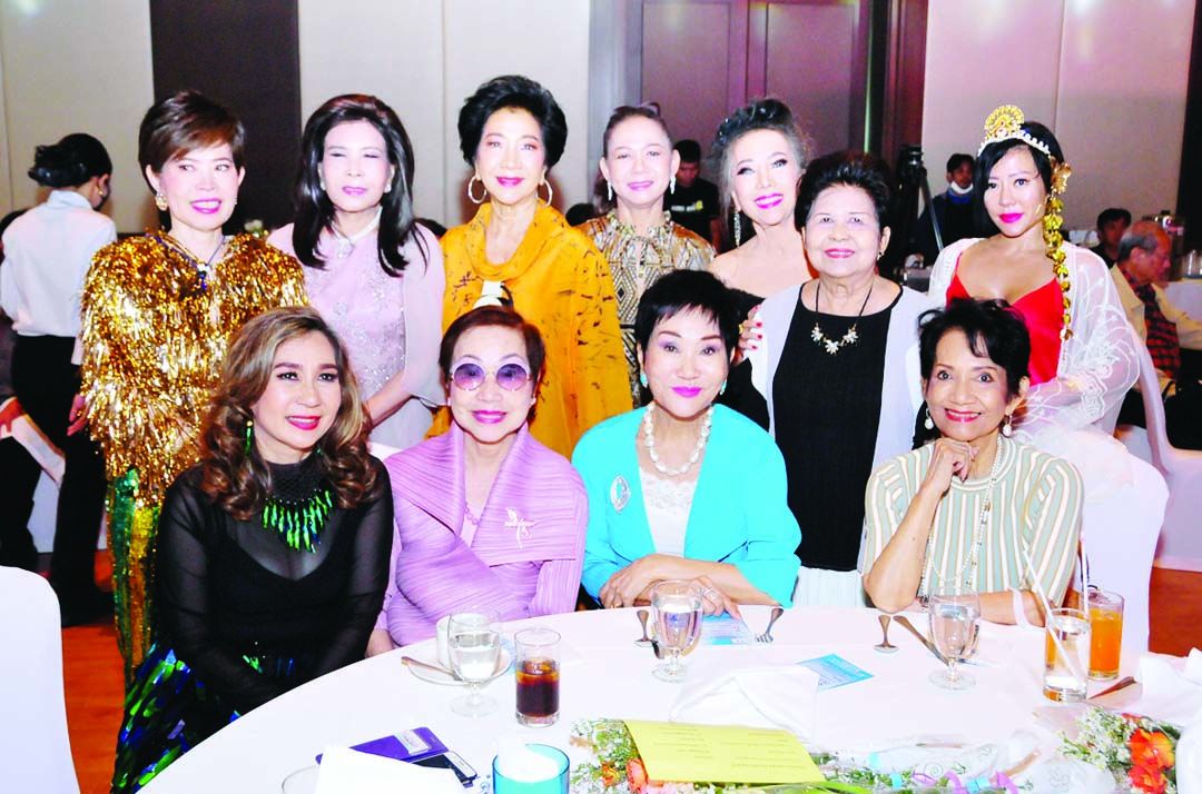 ดวงฤทัย ฮัดสัน, สุภาพรรณ พิชัยรณรงค์สงคราม, คุณหญิงชดช้อย โสภณพนิช,
วรจันทร์ วิญญรัตน์,ฐิตินันท์ วัธนเวคิน, นันทชา สินพัฒนกุล, คุณหญิงผะอบทิพย
ศาตะมาน, พล.ต.หญิง นงพงา ข่มไพรี เป็นอาทิ

