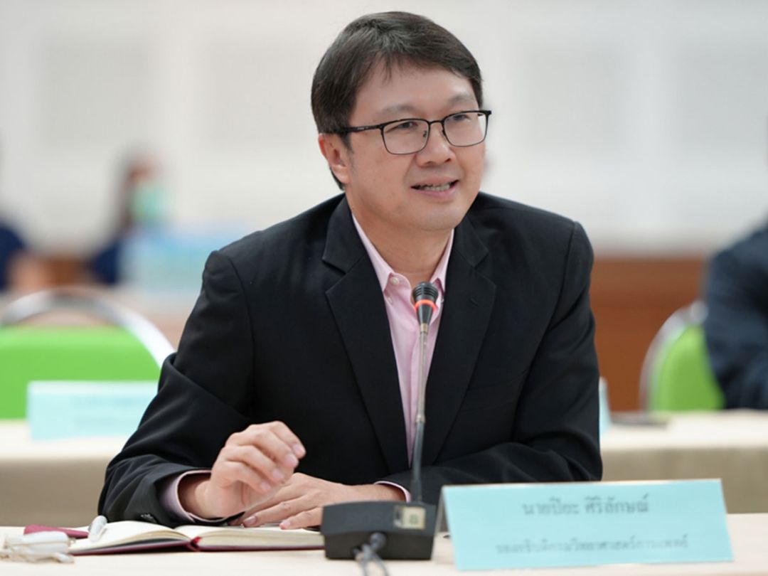 นายแพทย์ปิยะ ศิริลักษณ์