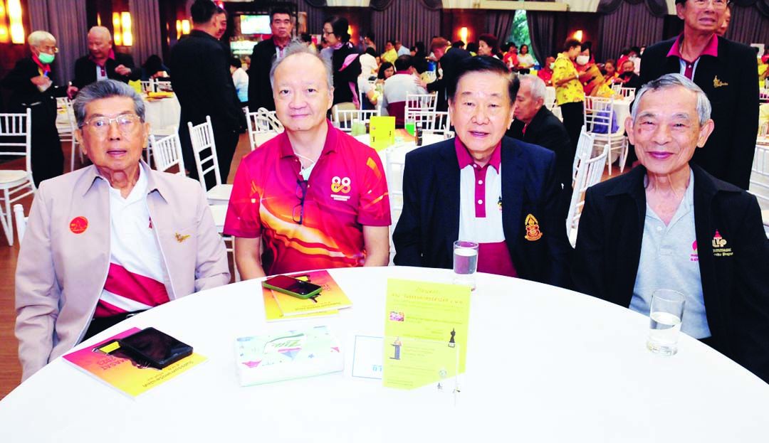ประสิทธิ์ จันทร์ประทีปฉาย, ชาญชัย อุดมลาภธรรม, พรชัย กิตติปัญญางาม และ สุพัฒน์ ธนะพิงค์พงษ์