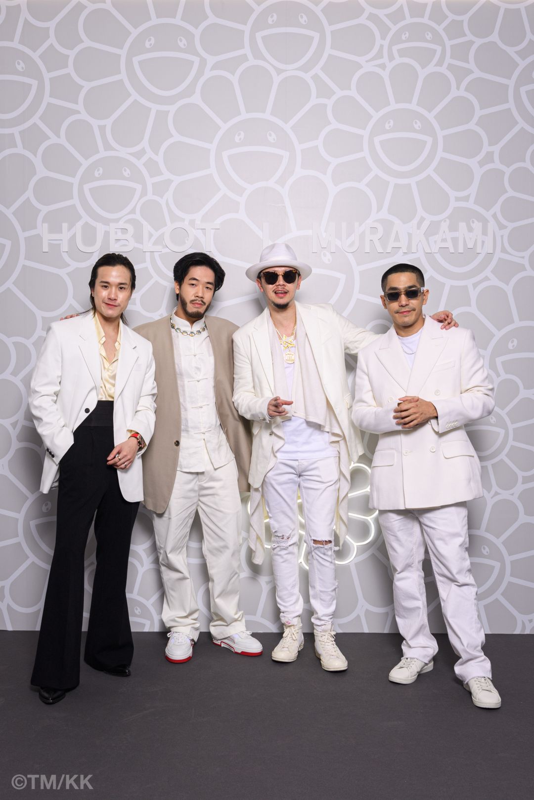  เจมส์-ธีรดนย์ ศุภพันธุ์ภิญโญ, ชิกก้า เช ศิลปินฮิปฮอปจากสิงคโปร์, ขันเงิน เนื้อนวล,  โต้ง ทูพี-พิทวัส พฤกษกิจ