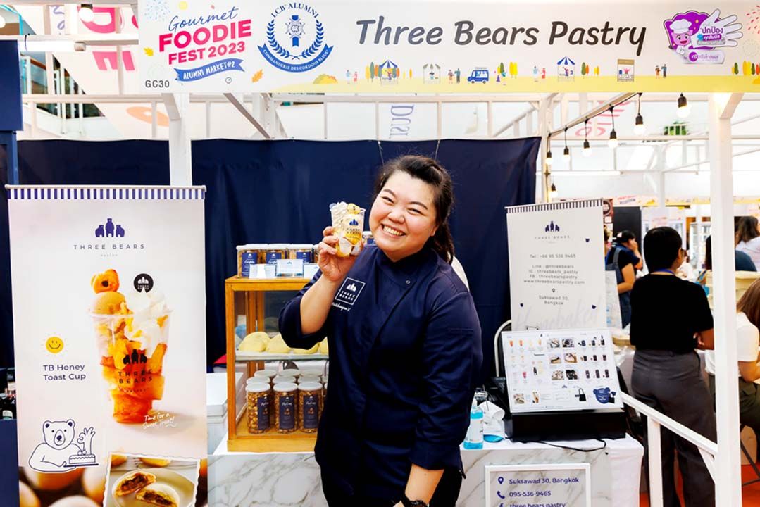 เชฟออย เจ้าของร้าน Three Bears Pastry
