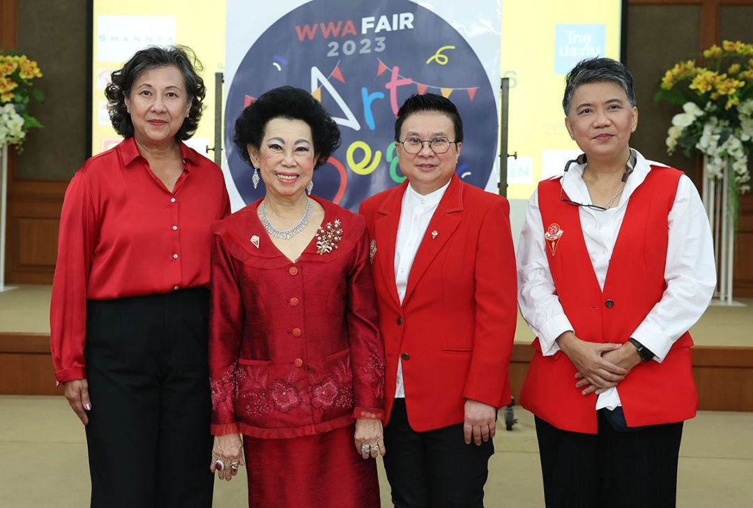 ศิริลักษณ์ ไม้ไทย, พวงทอง สัจจาภินันท์, ศาสนาจารย์ ดร.แพง ชินพงศ์ และ ดร.จรรย์จารี ธรรมา

