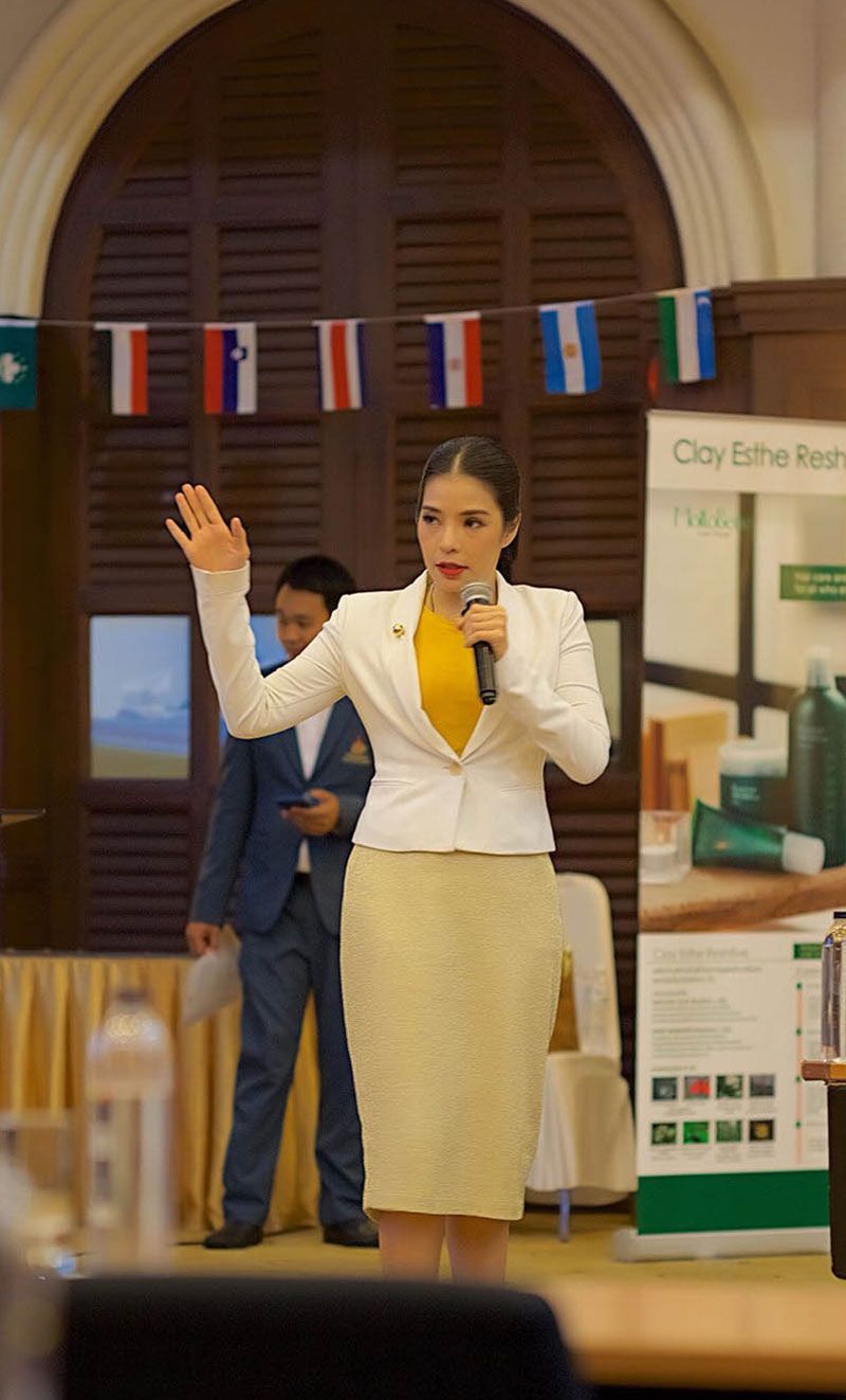 อ.พริดา ลิมปานนท์

