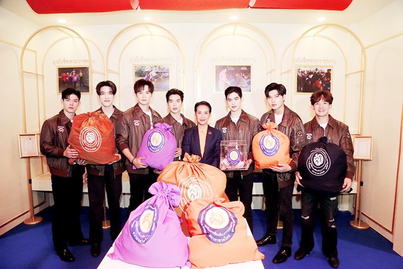 ปริศนา กล่ำพินิจ
นำทีมนักแสดงดาวรุ่งจากช่อง 3 ร่วมงาน

