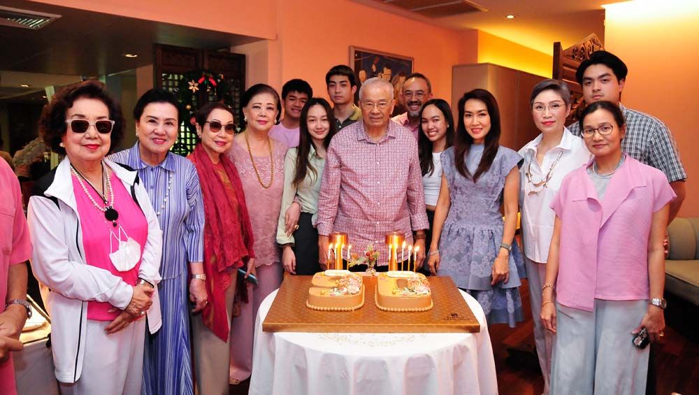 อมเรศ-ภัทรา ศิลาอ่อน อบอุ่นท่ามกลางมิตรสนิทและรอบครัวลูกหลาน วิทูร – พิมพิศา ศิลาอ่อน,มณีสุดา - ปนิษฐา ศิลาอ่อน