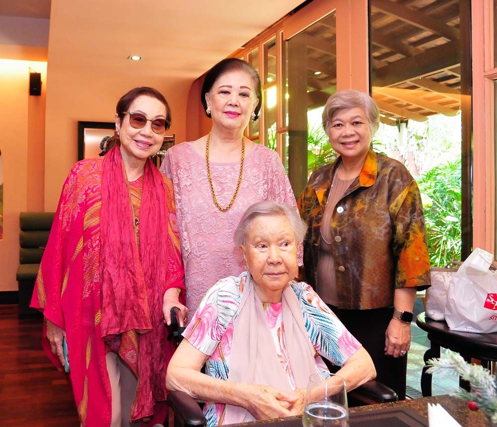 ศิริจันทร์ สุดารัตน์,สุภาพรรณ พิชัยรณรงค์สงคราม และ เกษสุดา ไรวา