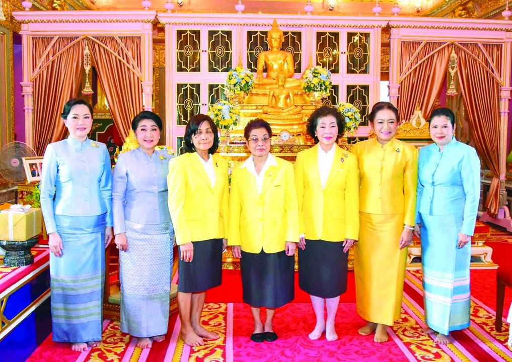 กรรมการมูลนิธิฯ และผู้แทนองค์การต่างๆ อาทิ สุภาภรณ์ คงกระพันธ์ (สมาคมแม่บ้าน
ทหารบก), วรัญญู เวียงวิเศษ (สมาคมภริยาทหารเรือ), สุนันท์ สกุลแก้ว (สมาคม
แม่บ้านทหารอากาศ), ชนาพร ไกรทอง (สมาคมแม่บ้านตำรวจ )

