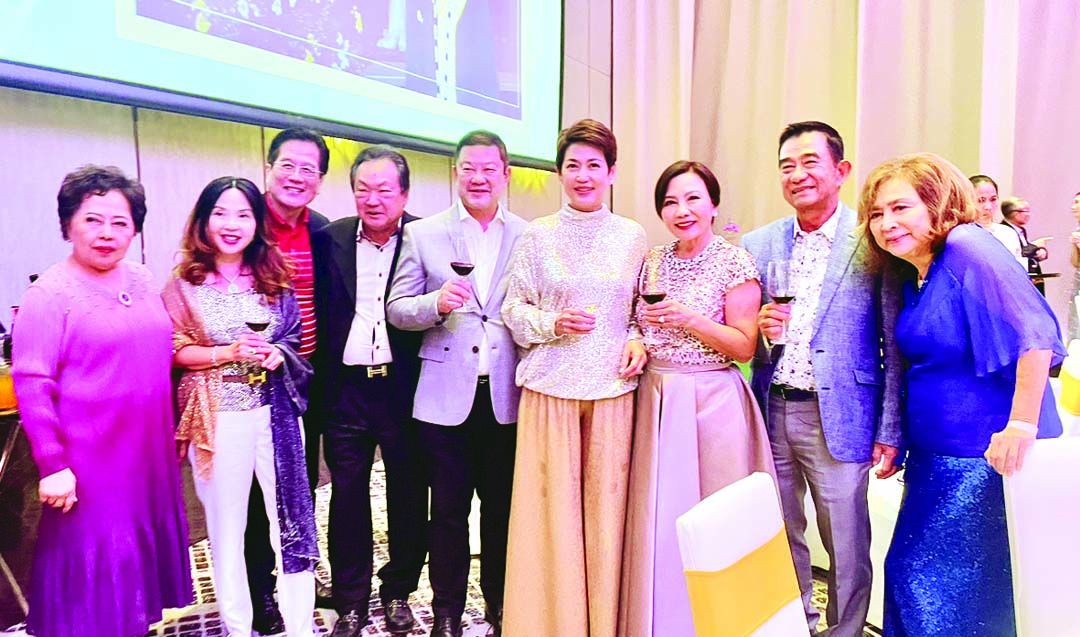 สุวรรณี ประเทืองสิทธิ์, มณี นิมิตกุล, William Hung, พิสิษฐ์ สิทธิเชาว์พันธ์, อุฬาร-ปาจารีย์ เกรียวสกุล, ดามัย-อำพล จิระวัฒน์พงศา