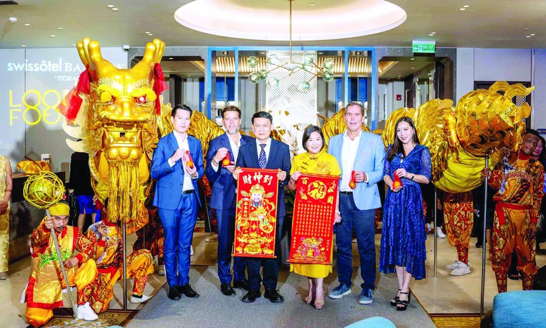 เฉลิมฉลองเปิดตัว “ห้องอาหารจีนหล่งฟ่ง” อย่างยิ่งใหญ่ นำโดยกรรมการบริหารโรงแรมสวิสโซเทล กรุงเทพฯ รัชดา วิภาวรรณ-กฤษฎา-ศรินญา-ศุภกฤต มหาดำรงค์กุล พร้อมด้วยผู้บริหารจากเครือ Accor Mr.lanic Menard และ Mr.Jens Reichert