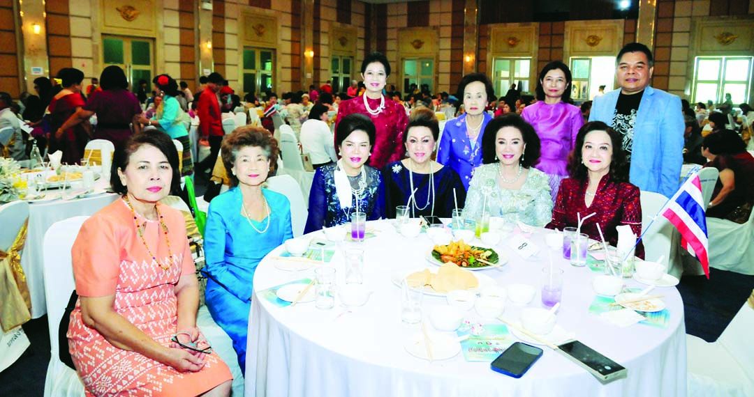 กรรมการสมาคม อุไร คุณานันทกุล, เพ็ญศรี สุขเจริญผล, รักษา แสงภู่, ฉัตรสุดา จันทร์ดียิ่ง,
อารมณ์ หริมพานิช, ชณิกา เทศดนตรี, ธัญญาภัสร์-เกริกวิสิฐิ พชิราสิริรัตน์, อริยาภรณ์
สกุลชัยวรนันท์ และ ธนาภร ภาณุมงคลกิจ