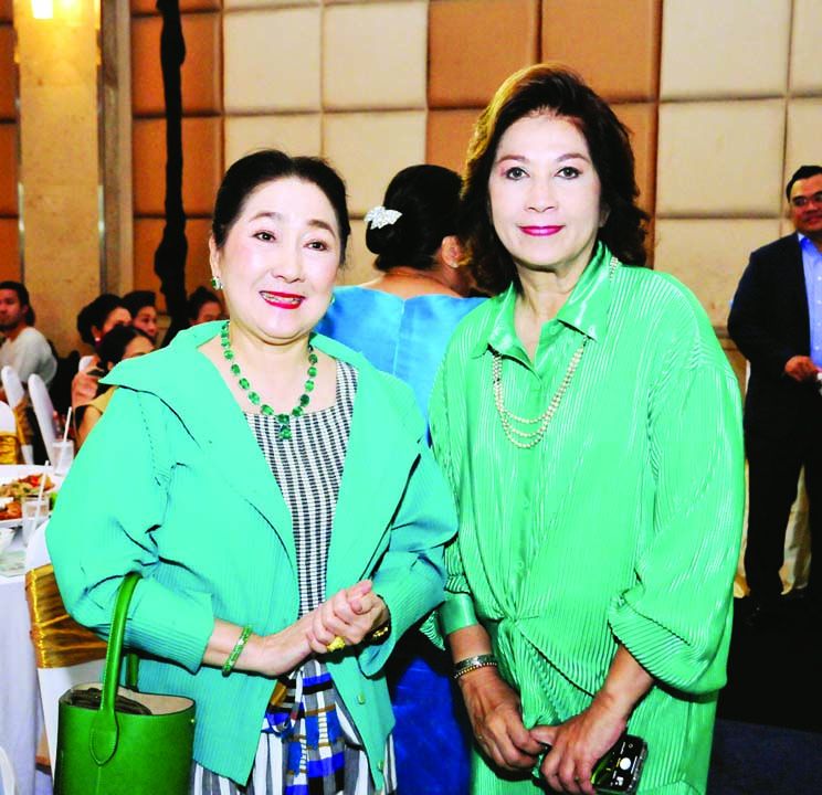 ผาณิต พูนศิริวงศ์ และ พิริยาภรณ์ ธรรมารักษ์