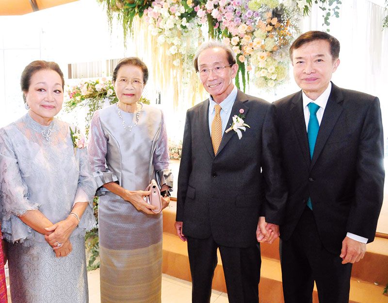คุณหญิงชฎา วัฒนศิริธรรม และ สราวุธ
วัชรพล ร่วมยินดี

