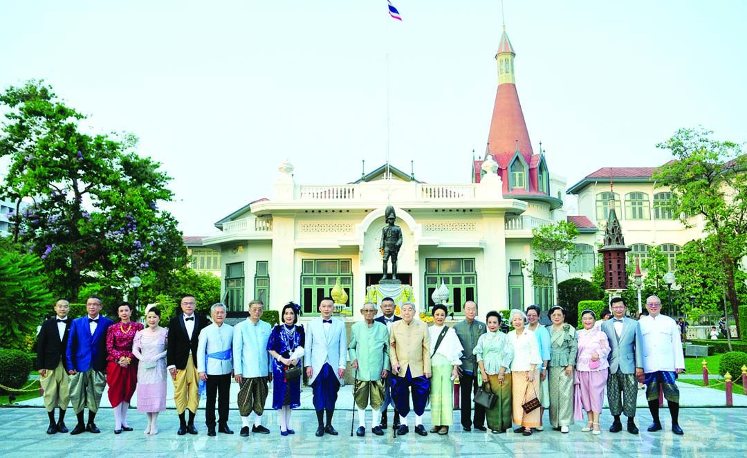 คณะกรรมการมูลนิธิอนุรักษ์พระราชวังพญาไทฯ อาทิ พล.ท.นพ.ธำรงรัตน์ แก้วกาญจน์, พล.ท.นพ.ปรีชา โมกขะเวส ประธานมูลนิธิฯ,
พล.อ.ชายชาญ ตาตะนันท์, พล.ท.วิโรจน์ อารีย์กุล, พล.ต.นพ.ธำรงโรจน์ เต็มอุดม, พ.อ.(พ)นพ.ปิยลาภ วสุวัต, พ.อ.(พ)นพ.สุขไชย สาทถาพร,
สุมัณฑนา โมกขะเวส, พล.อ.ชูศิลป์ คุณาไทย, น.ท.หญิง ชูจิตร จิตต์แก้ว, ผศ.ทิพยวรรณ สุขีโมกข์, พล.ต.หญิง กรรณิการ์ ตาตะนันท์, พล.ต.หญิง วีราวรรณ
มหานันทโพธิ์, ร.อ.หญิง นิภา-พล.ต.ผศ.ดุสิต จันทยานนท์ และ พ.อ.(พ)นพ.ปิยลาภ วสุวัต