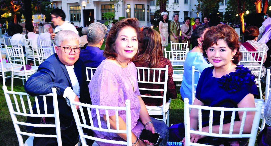 ชัชกร อมาตยกุล, พิริยาภรณ์ ธรรมารักษ์ และ
เบญจมาภรณ์ คุณะรังสี