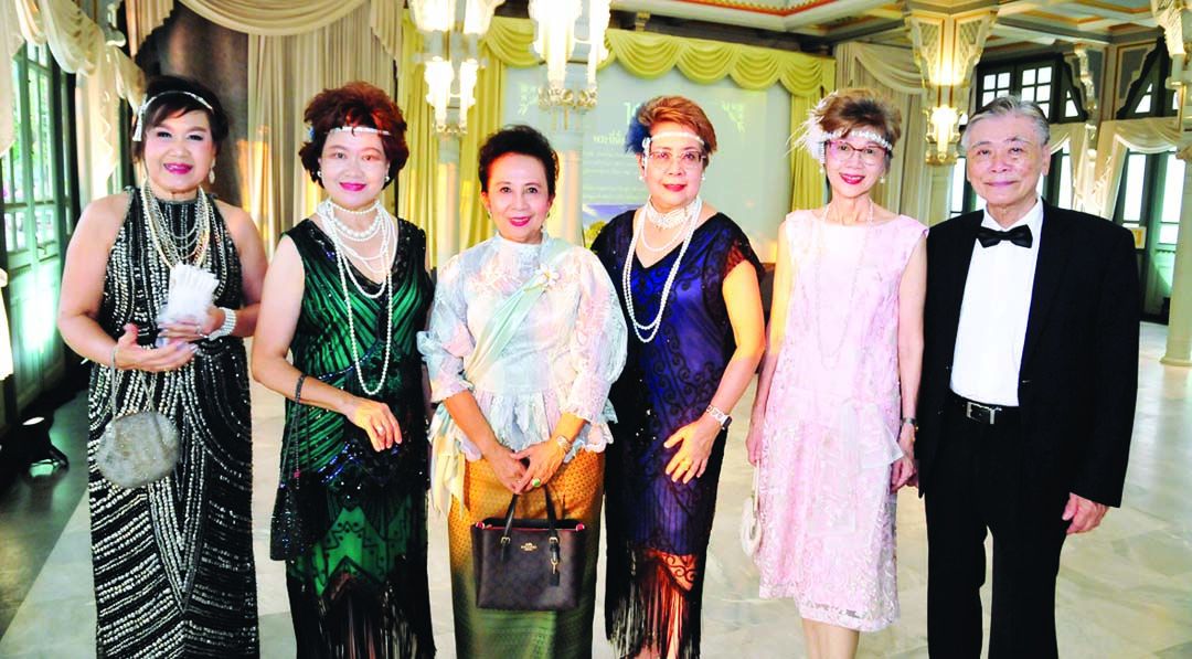 ทัดดาว ปัญจโสภกุล, การุณี สุหร่าย, น.ท.หญิง ชูจิต จิตต์แก้ว,
อภิญญา ปุญญฤทธิ์ และ นันทนา-สุรินทร์ รณเกียรติ

