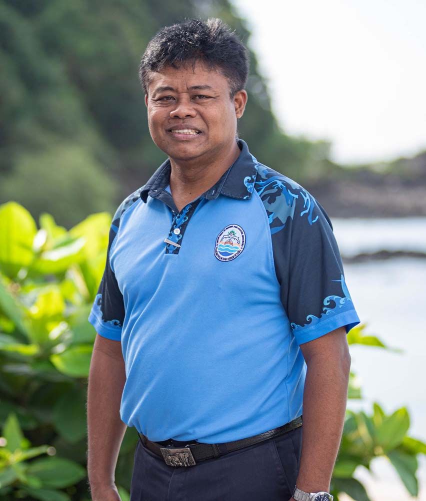 สุเทพ เจือละออง

