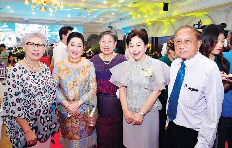 ผาณิต พูนศิริวงศ์, ดร.จุฑา-ฆรณี เทียนไทย โดยมี ศ.พญ.ปิยาภรณ์
ลิมานนท์ ต้อนรับ