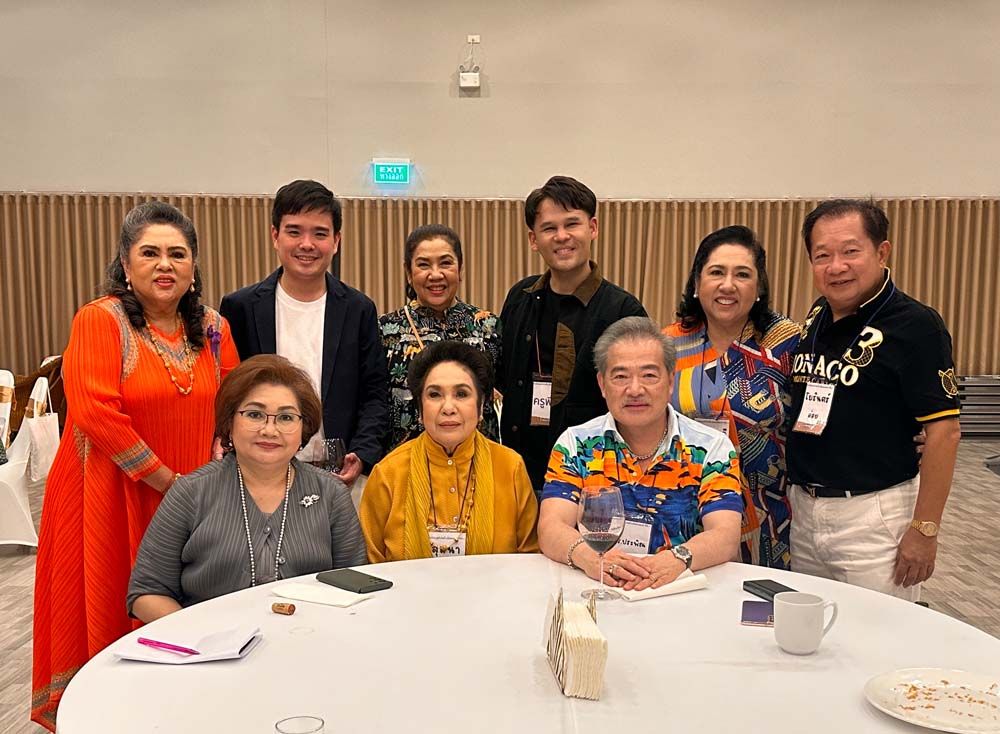 “ครูพิช”-“ครูสปาย” กับ ราชตี-ปัทมาวดี สิงหศิวานนท์,โยธินศร์-ภานุมาตีฐต์ สมุทรคีรีจ์, ดร.ประพิณ-สุมนา อภินรเศรษฐ์,พัชรา มาดล