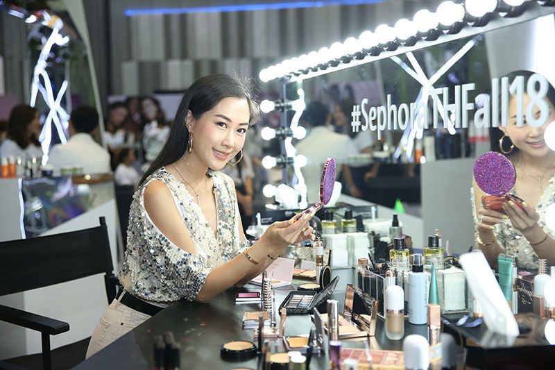 ชมพูนุท โรจน์ศิริรัตน์

