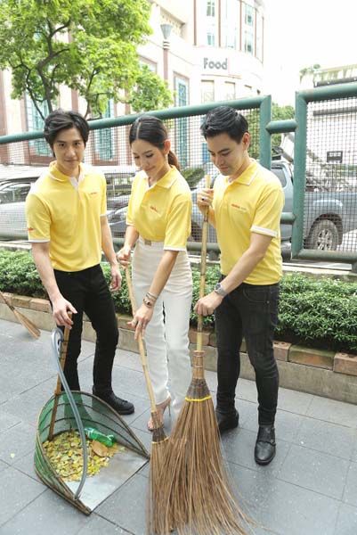 รพีพงศ์ ทับสุวรรณ, แพรวปรียา ชุมสาย
ณ อยุธยา และ ฐิติพงษ์ ล้อประเสริฐ