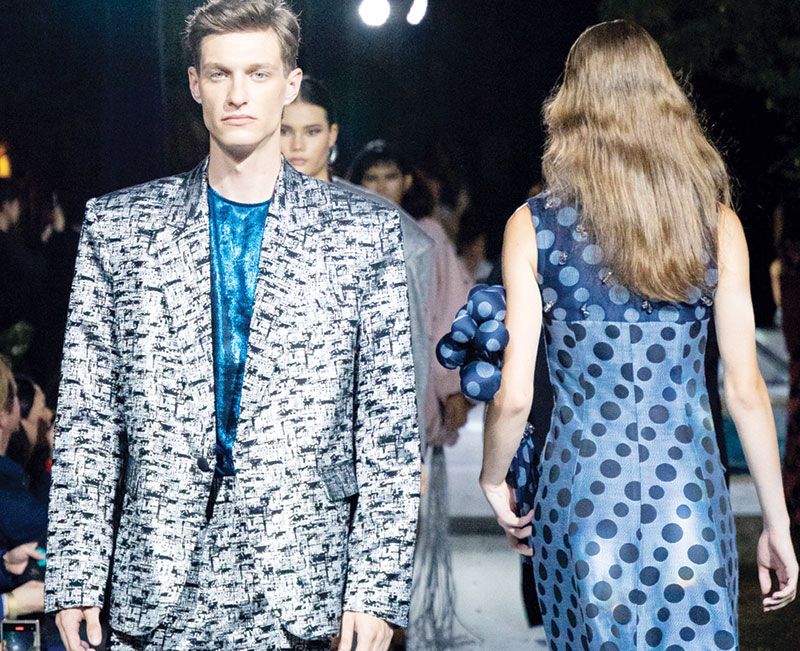 นางแบบ-นายแบบ ในชุดของแบรนด์ Sirintra-Bangkok Glam Night Collection