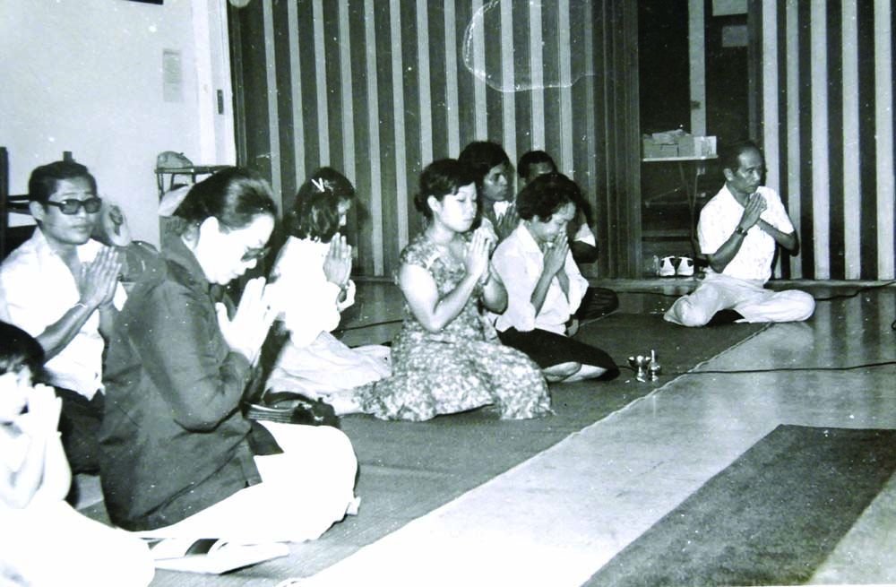 ทำบุญให้กับนักเขียนผู้ล่วงลับ