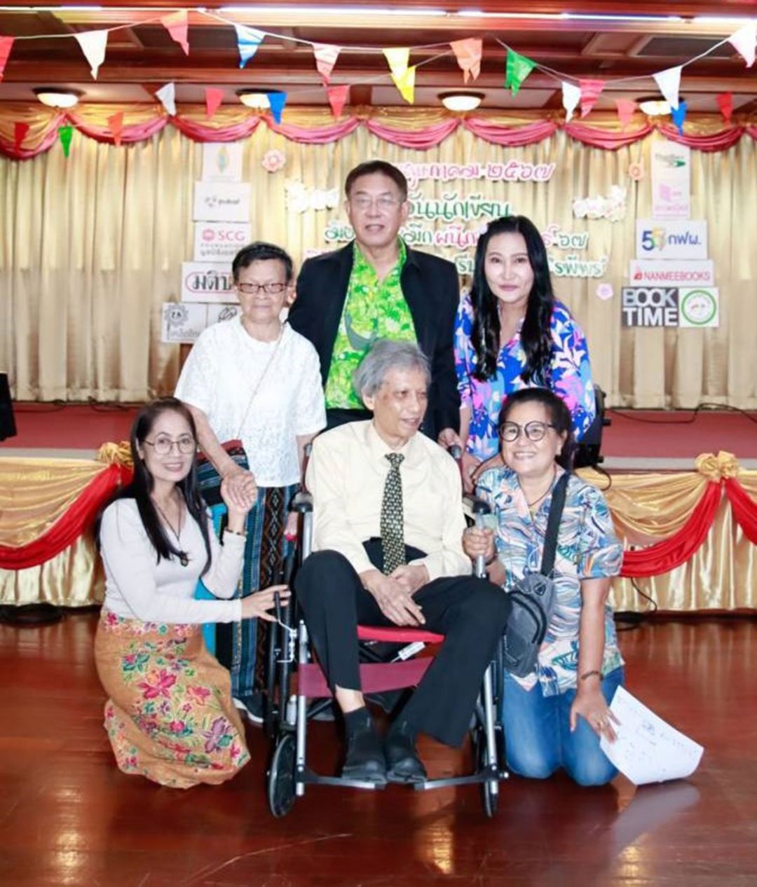 อุปถัมภ์ กองแก้ว, นันทพร ไวศยะสุวรรณ์, มณสิการ รามจันทร์ ร่วมยินดีกับ คมทวน คันธนู

