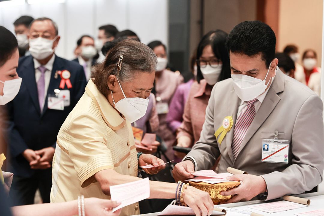 สมเด็จพระกนิษฐาธิราชเจ้า กรมสมเด็จพระเทพรัตนราชสุดาฯ สยามบรมราชกุมารี เสด็จพระราชดำเนินทรงเปิดงานออกร้านคณะภริยาทูต ครั้งที่ 57

