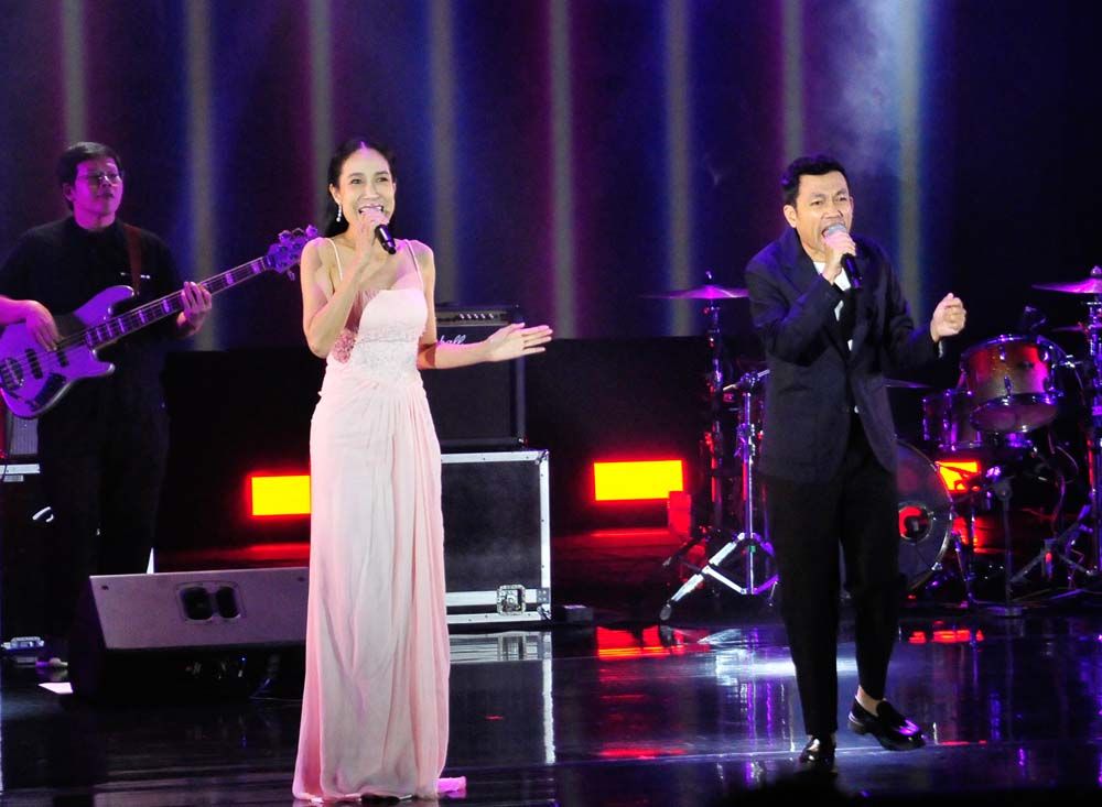 รัดเกล้า อามระดิษ แบทเทิลกับ ป๊อด-ธนชัย

