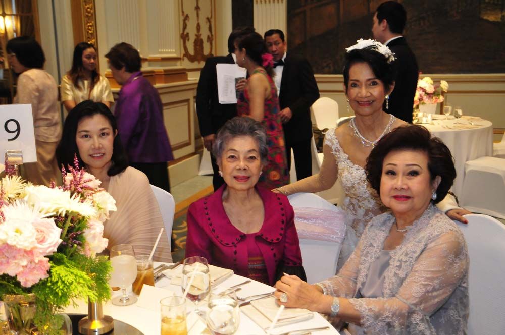 อัมพาพันธุ์-นิตยา เจียรวนนท์, วาณี ต่อตระกูล และ วรจันทร์ วิญญรัตน์