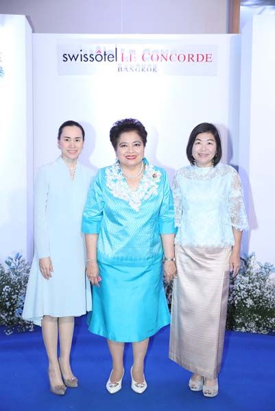 ธีรนุช รอดโพธิ์ทอง, สายสม วงศาสุลักษณ์ และ วิภาวรรณ มหาดำรงค์กุล