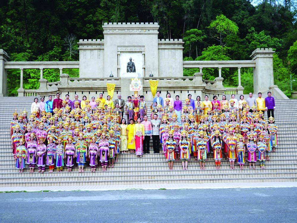 คณะโนรารำถวายพระบรมรูป รัชกาลที่ ๕

