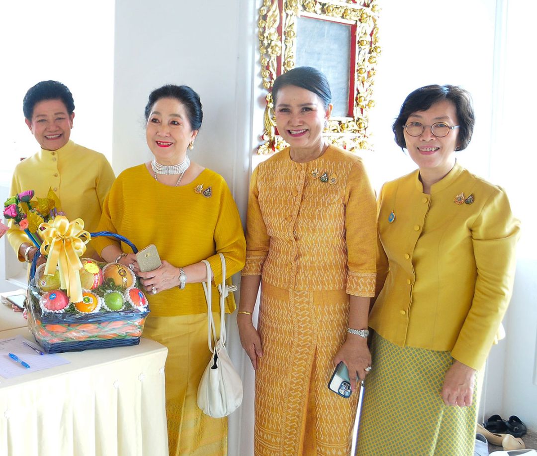 ทรัพย์ทวี เชื้อบุญมี, ผาณิต พูนศิริวงศ์, ดร.อรุณศรี
จงเจียมจิตต์ และ ยุพดี สัตตะรุจาวงษ์