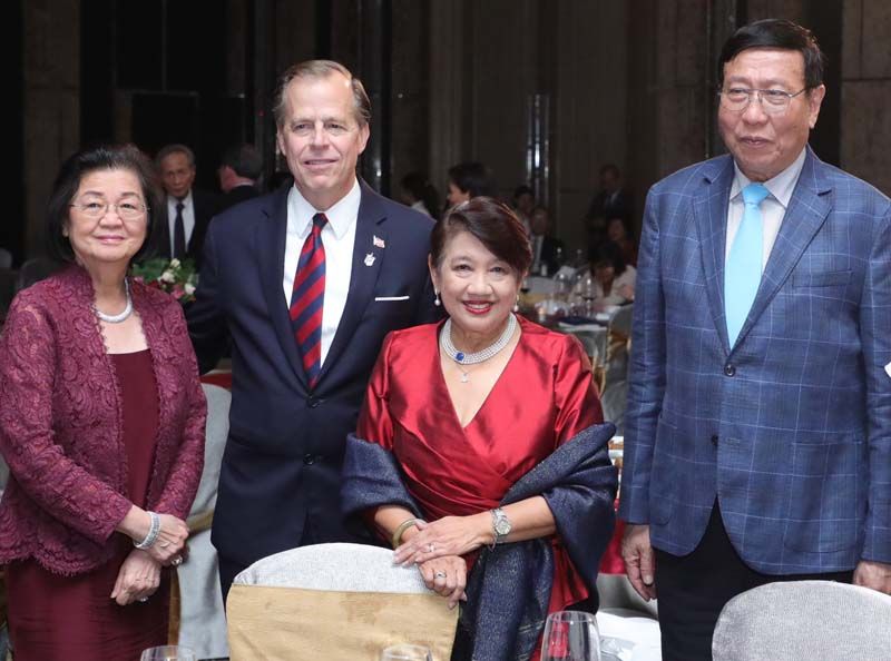 สุวิมล มหากิจศิริ, กลิน ที. เดวีส์ ออท.สหรัฐอเมริกา, คุณหญิงทรงสุดา ยอดมณี, ศ.พิเศษ พรเพชร วิชิตชลชัย