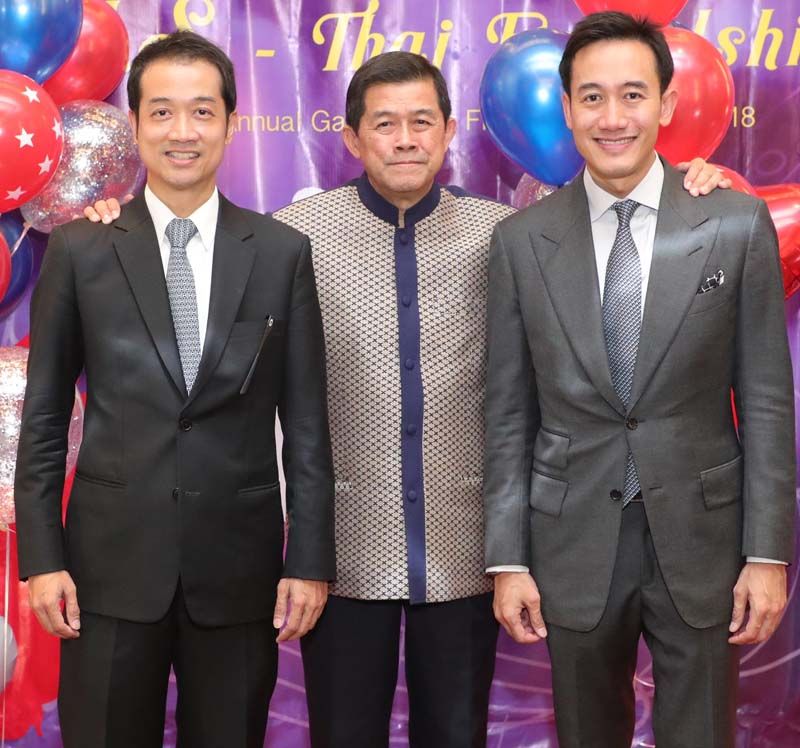 กร ทัพพะรังสี กับลูกชาย กฤตพณ-กมลสุทธิ์ ทัพพะรังสี