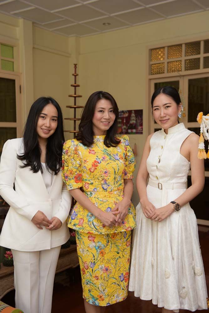 (ซ้าย) ม.ล.ทรงลักษณ์ สวัสดิวัตน์,กนกวรรณ ศุภนันตฤกษ์, รติรสภู่วิภาดาวรรธน์