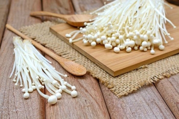 ทานดี\'เห็ดเข็มทอง\'สุดยอดอาหาร สารพัดประโยชน์ป้องกันโรคเยี่ยม