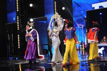 ครึ่งทางรอบออดิชั่น ผู้เข้าแข่งขันงัดโชว์เจ๋งพิชิตใจกรรมการ