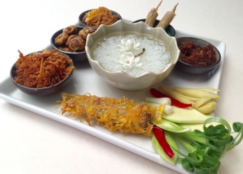 ตะลอนเที่ยว : ข้าวแช่ บ้านกัลยาณมิตร
