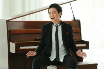 ‘แอม-เสาวลักษณ์’ ร้องเพลง ‘รักสักคำ’ ประกอบละคร ‘ลูกไม้ไกลต้น’