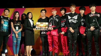‘ครูล็อต’ ภูมิใจ นั่งแท่นกรรมการ ‘Cover Dance & Street Dance Battle’