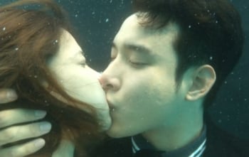 ‘น้ำหวาน-เมฆ’ เจอฉากหิน อึดจูบใต้น้ำ!! ใน ‘กาลครั้งหนึ่งฯ’