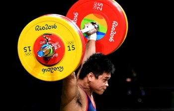\'เจ้าก็อต\'พลาดเหรียญยกน้ำหนัก! คาซัคฯสู้เบียดจีนสร้างสถิติโลก
