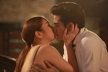 ‘แป้ง’หลงเสน่ห์!!‘ฌอห์ณ’ ชิงจูบสารภาพรัก!!