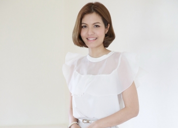 ‘ปีกทอง’ ทำ ‘เอ๋-มณีรัตน์’ เครียดจัด!! เหตุเล่นดราม่า น้ำตาพรากทั้งเรื่อง